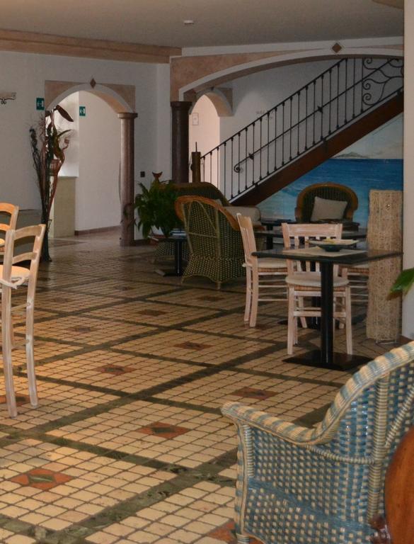 Hotel Delfino Arzachena Exterior photo