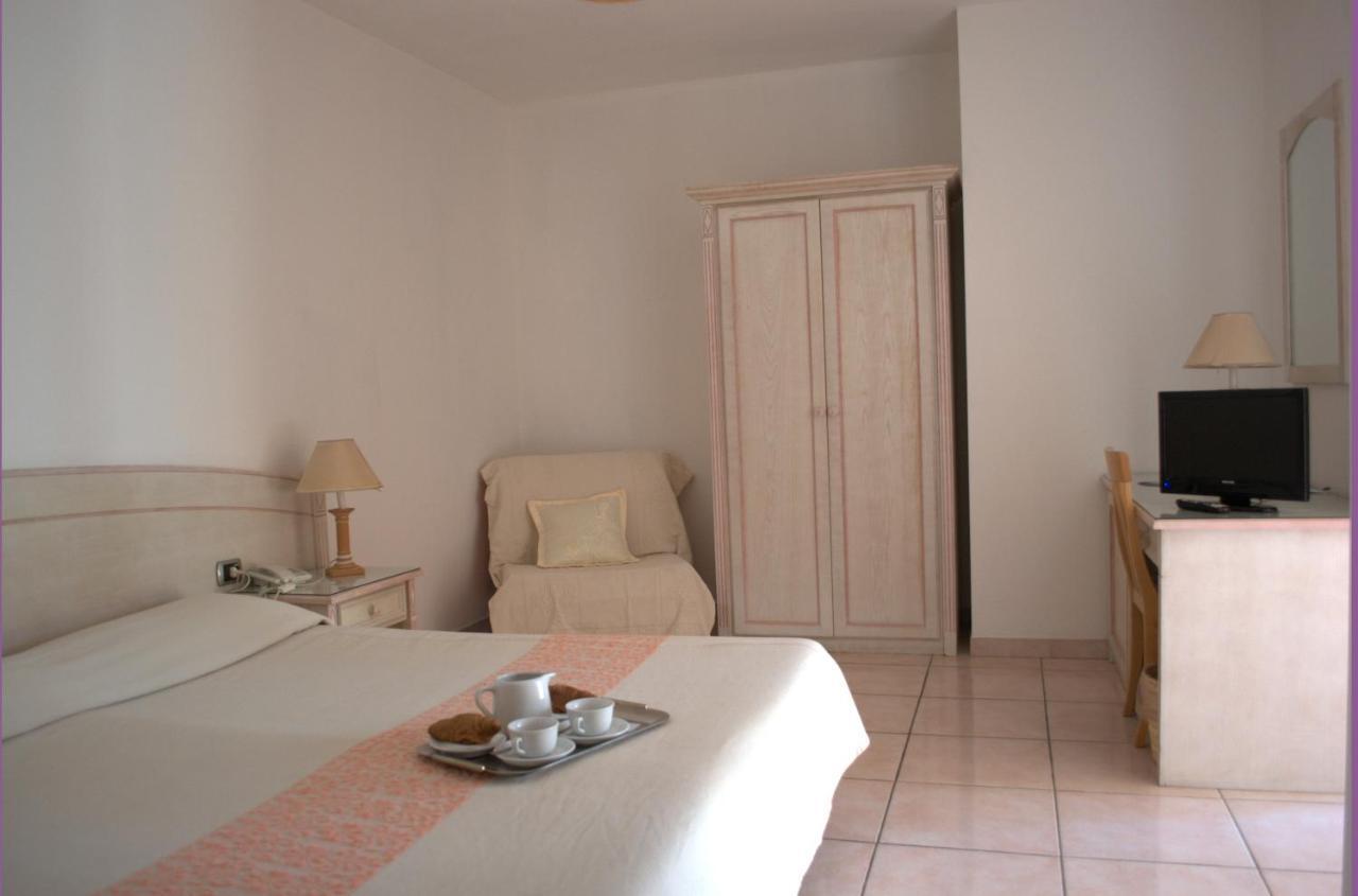 Hotel Delfino Arzachena Room photo
